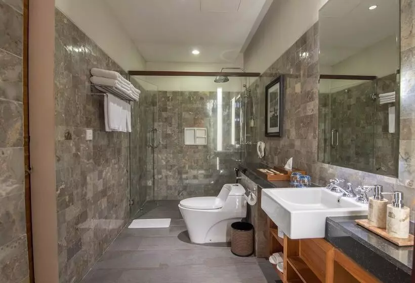 اتاق خانوادگی, Ramayana Candidasa Beach Resort
