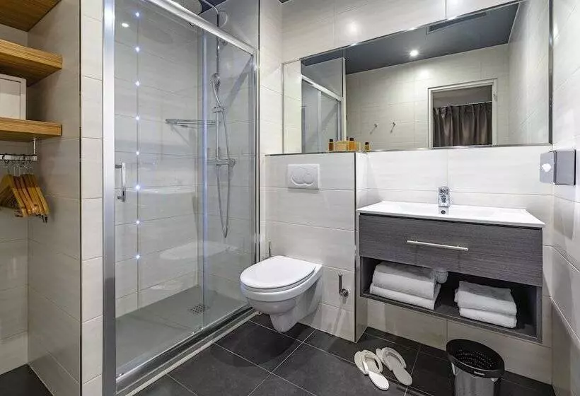 اتاق استاندارد سه نفره, Residence Europe & Spa