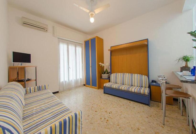 スタンダードスタジオ, Residenza Adelaide