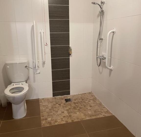 غرفة قياسية لذوى الاحتياجات الخاصة, New Inn