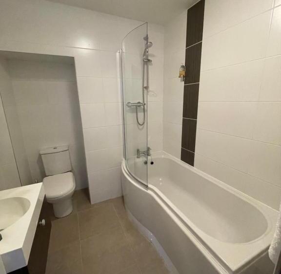 غرفة ديلوكس عائلية, New Inn