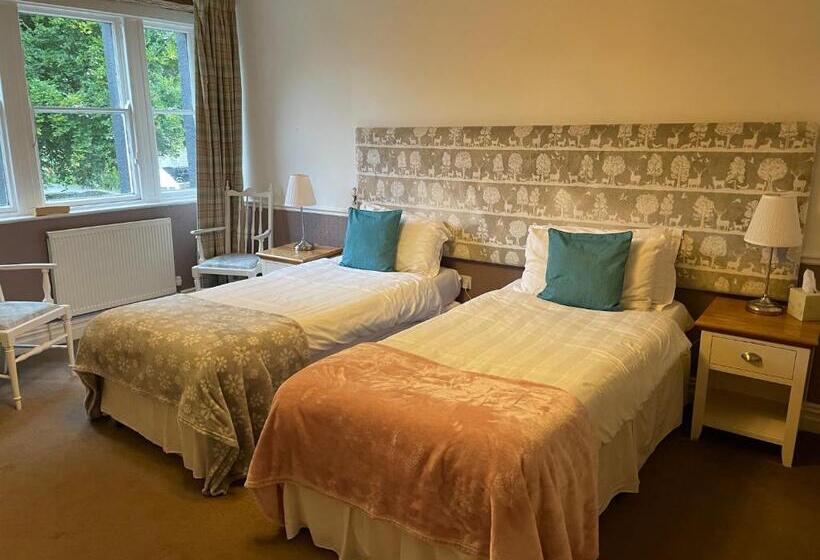 غرفة قياسية, New Inn