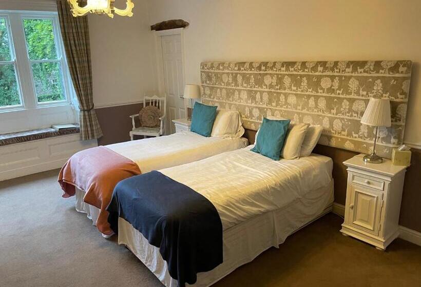 غرفة قياسية, New Inn