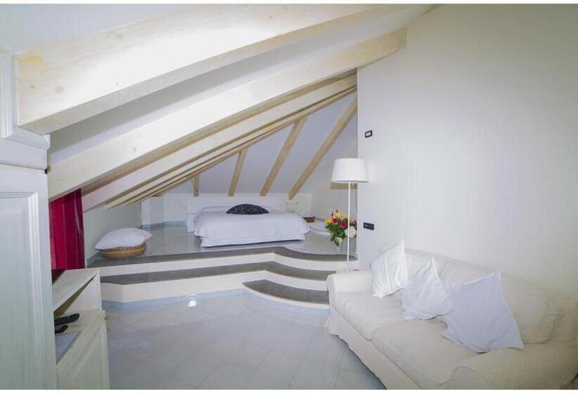 Полулюкс, Villa Lara