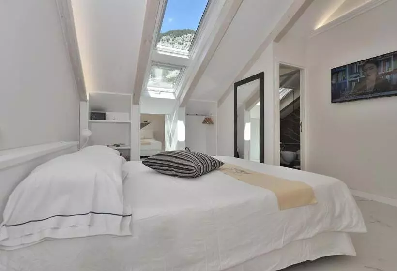 Standard Kolmen Hengen Huone, Villa Lara
