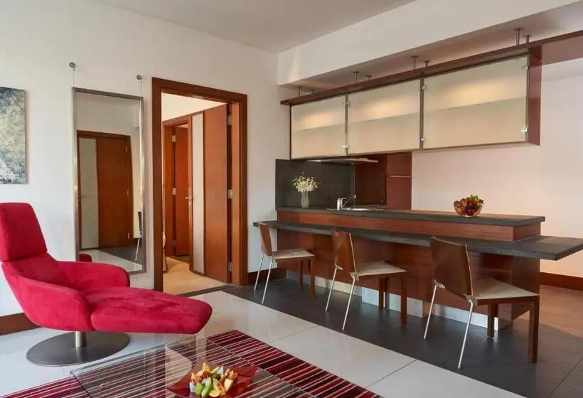 Suite King Bed