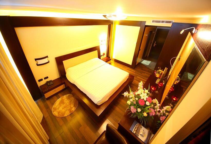 חדר סטנדרט, Vlora International