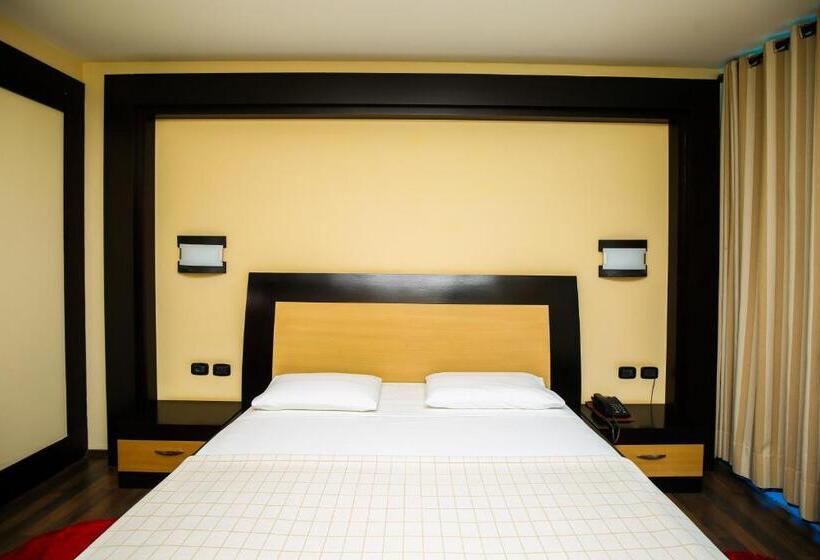 חדר סטנדרט, Vlora International