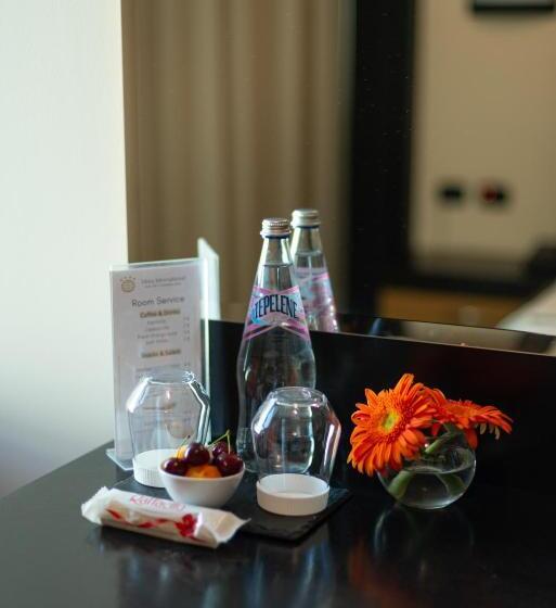 חדר סטנדרט, Vlora International