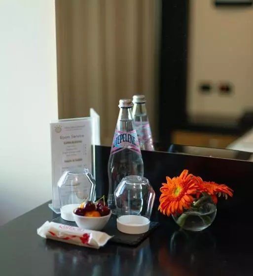 スタンダードルーム, Vlora International