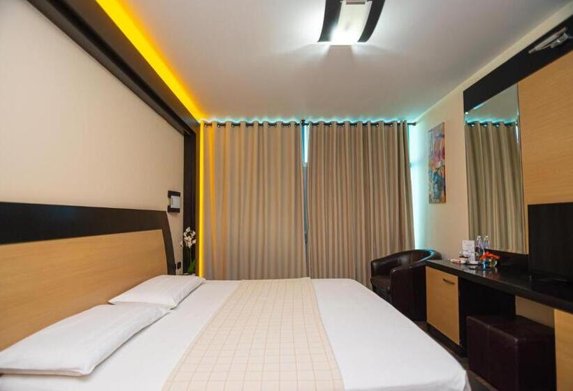 חדר סטנדרט, Vlora International