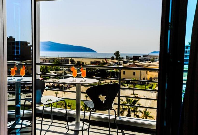 סוויטת ג'וניור, Vlora International