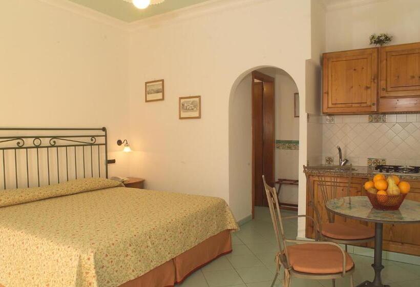 스탠다드 스튜디오, Residence Hotel Villa Fiorentino