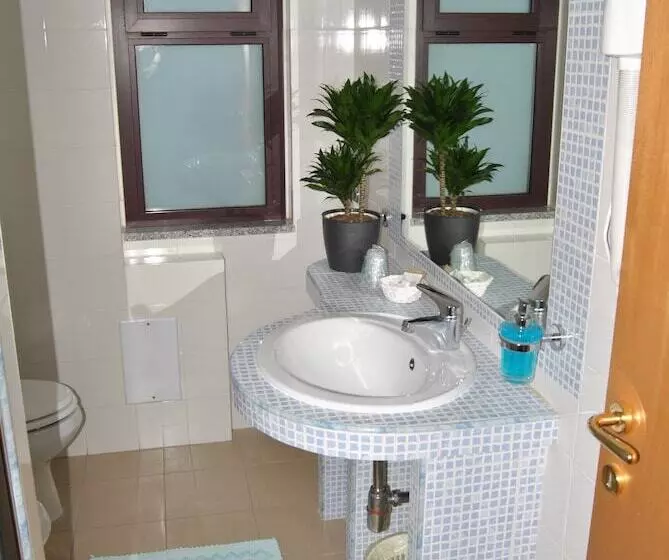 اتاق استاندارد, Rodia Inn