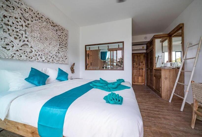 غرفة قياسية مطلّة علي البحر مزوَّدة بشُرفة, By The Sea Koh Mak Boutique Guesthouse