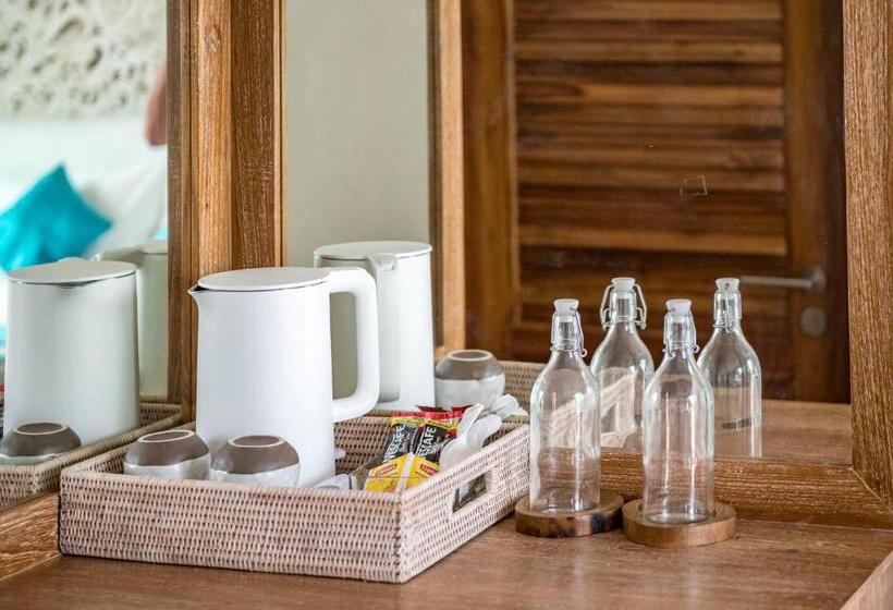 غرفة ديلوكس مزودة بشرفة, By The Sea Koh Mak Boutique Guesthouse