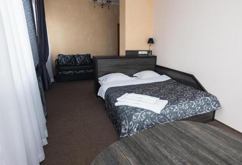 غرفة سوبيريور ثلاثية, готель скіфія