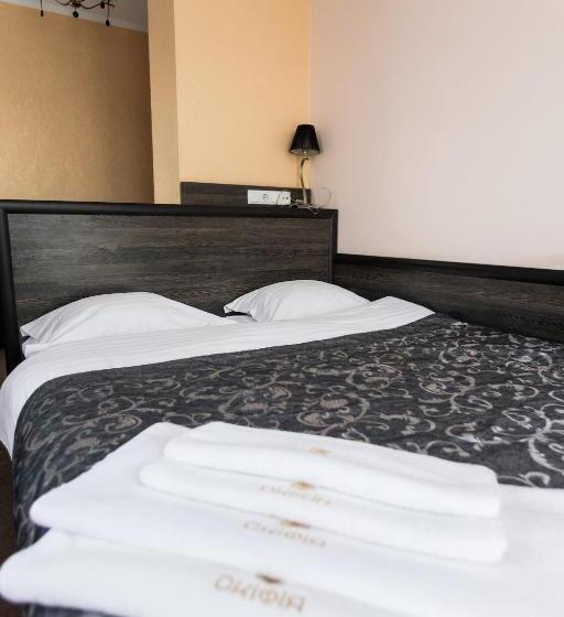 غرفة سوبيريور ثلاثية, готель скіфія