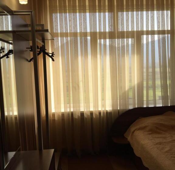 اتاق استاندارد با چشمانداز کوهستان, Dolche Vita