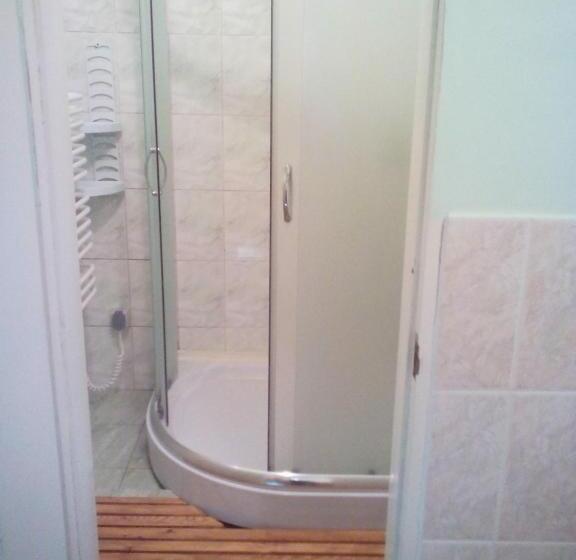 Трехместный Номер Стандарт Совместная Ванная, Yasna Sadyba