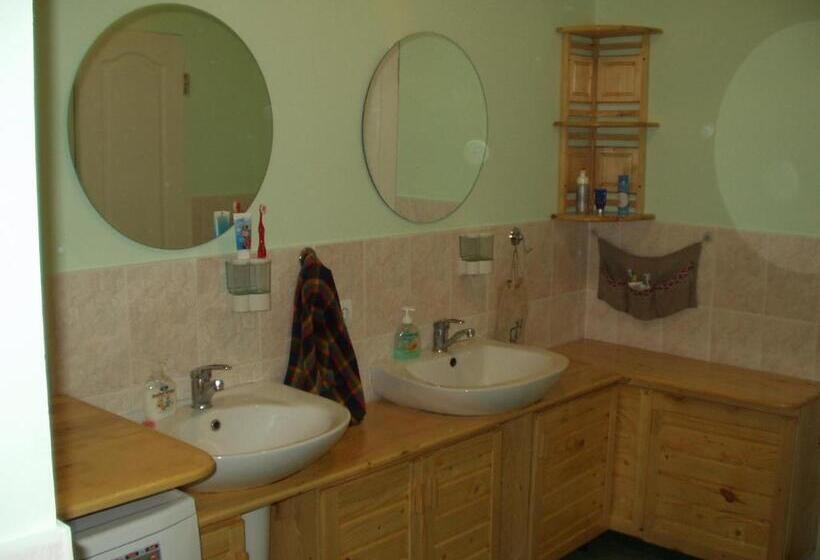 Номер Стандарт Совместная Ванная, Yasna Sadyba