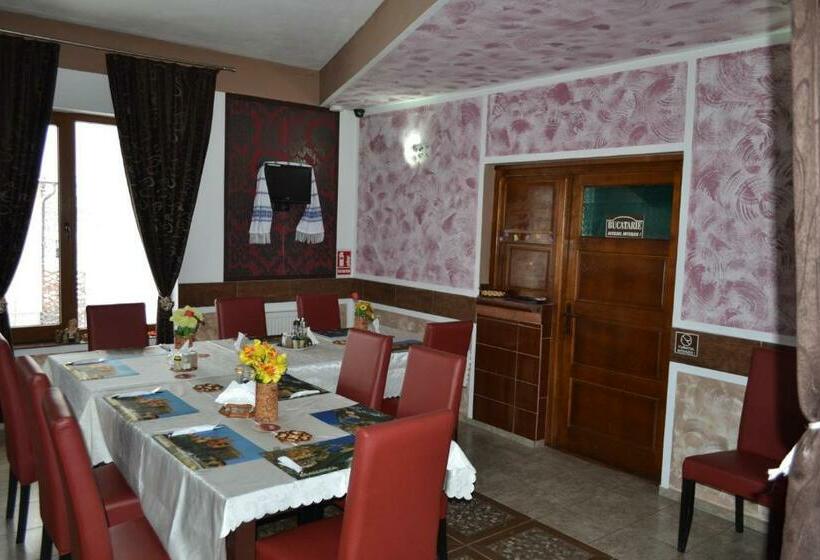 غرفة قياسية مزوَّدة بشُرفة, Pensiunea Mallorca