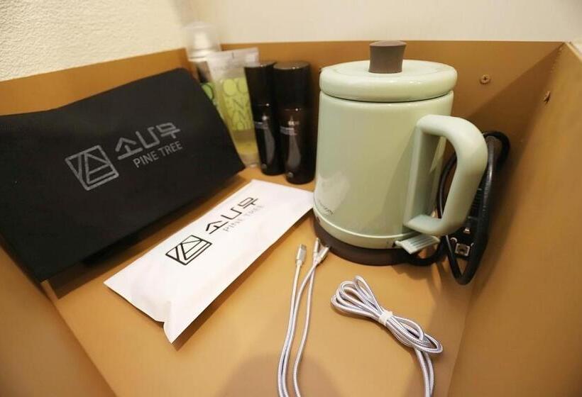 Camera Standard, Chuncheon Pine Tree