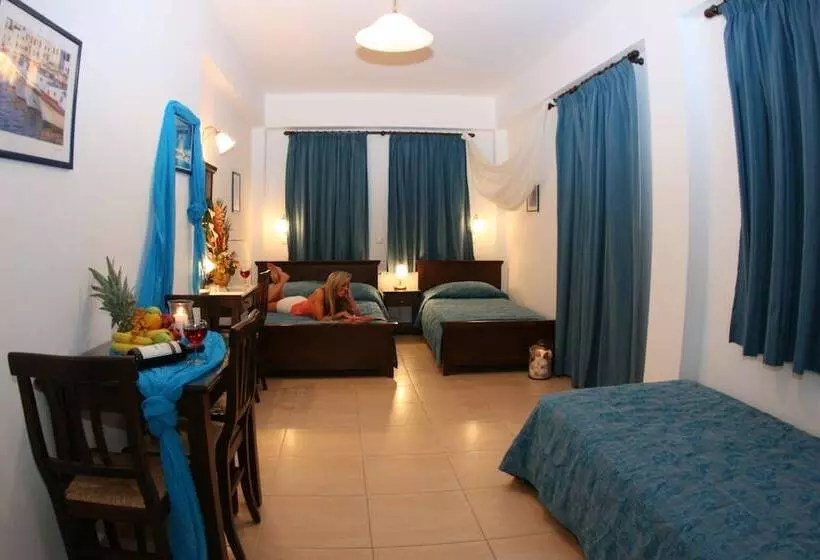 スーペリアスタジオ, Aegean Sky Hotel & Suites