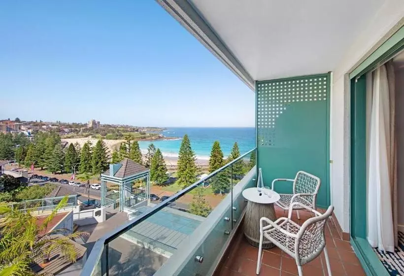 キングサイズベッドのスタンダードルーム, Crowne Plaza Sydney Coogee Beach, An Ihg