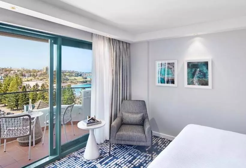 キングサイズベッドのスタンダードルーム, Crowne Plaza Sydney Coogee Beach, An Ihg
