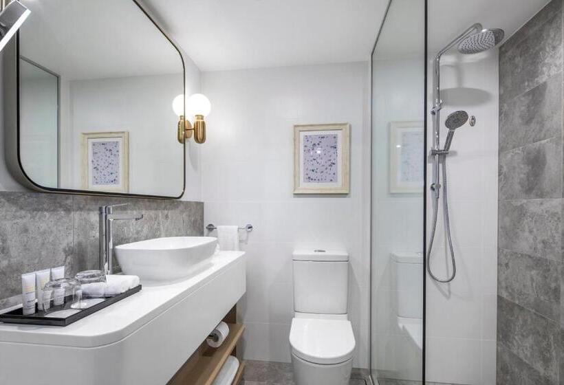 발코니가 있는 바다 전망 수피리어 룸, Crowne Plaza Sydney Coogee Beach, An Ihg