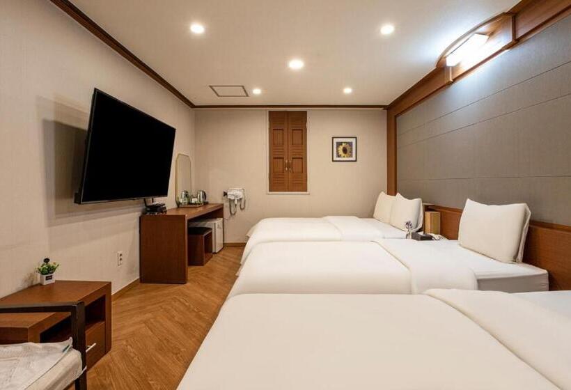 Номер Стандарт Трехместный, Incheon Airtel