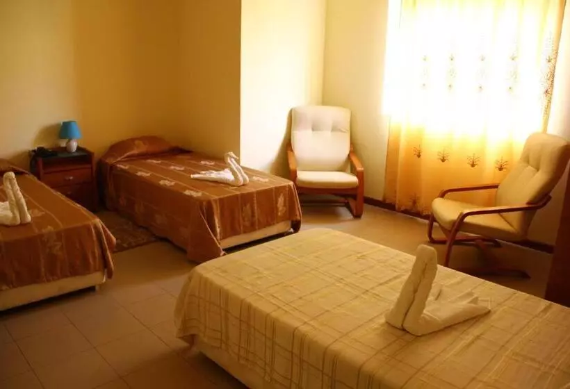 اتاق استاندارد سه نفره, Lazareto