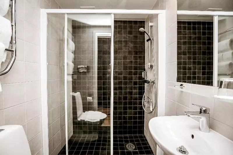 اتاق سوپریور, Corner Hotel