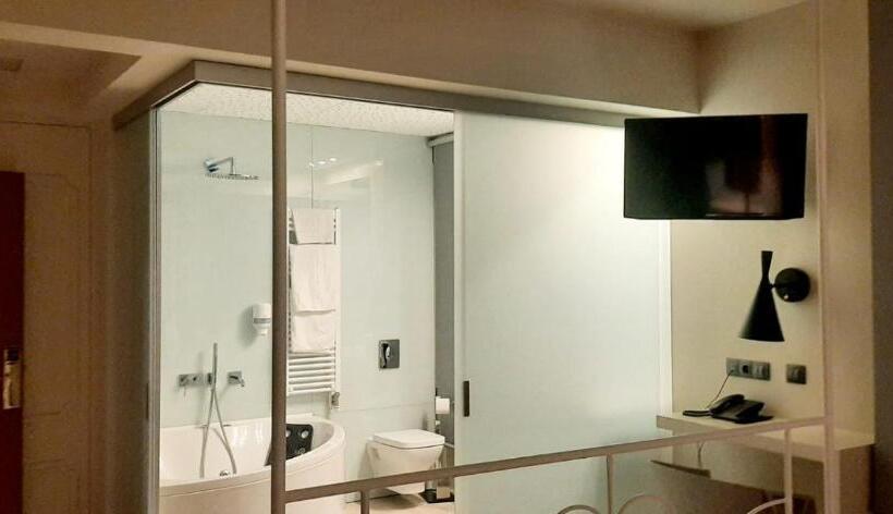 اتاق استاندارد با وان آب گرم, Los Braseros