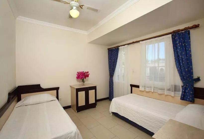 Perhehuone, Mirage Family Club All Inclusive