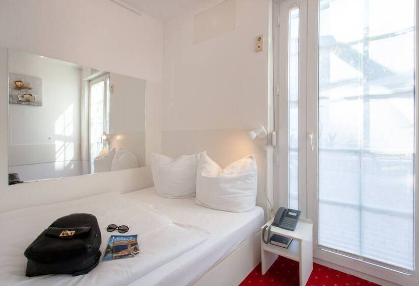 经济房, Relax Hotel & Spa Stuttgart