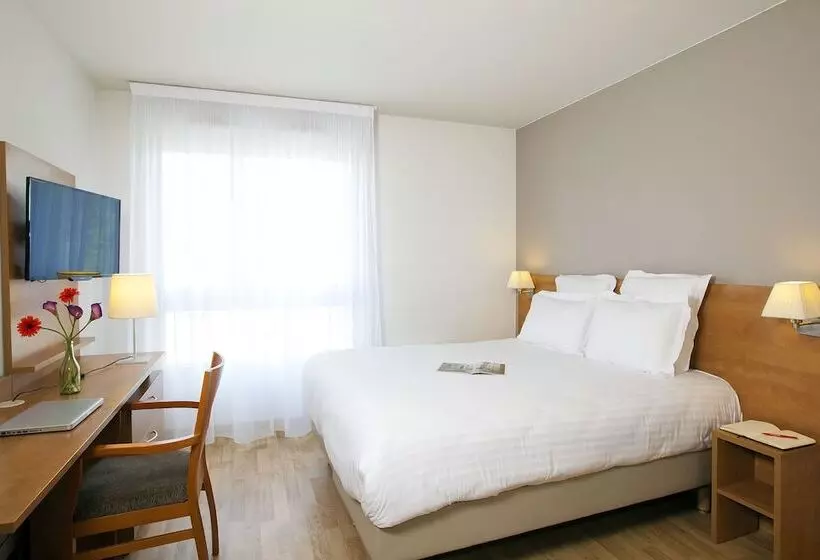 استودیوی استاندارد, Sejours & Affaires Angers Atrium