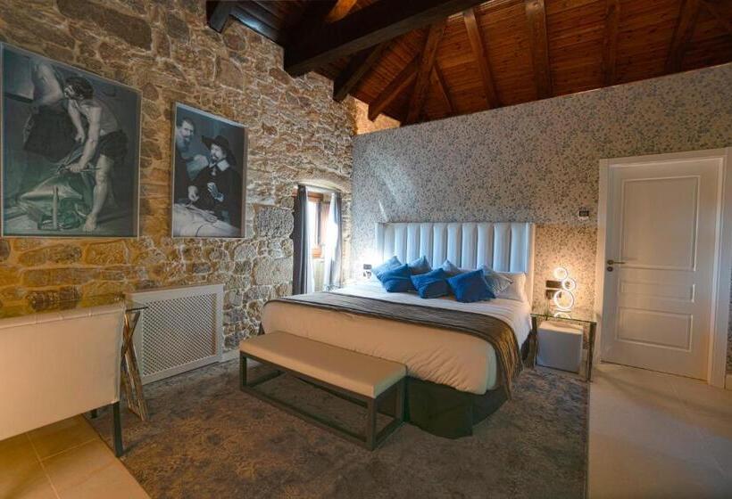 חדר משפחתי דלוקס, As Torres Da Hermida