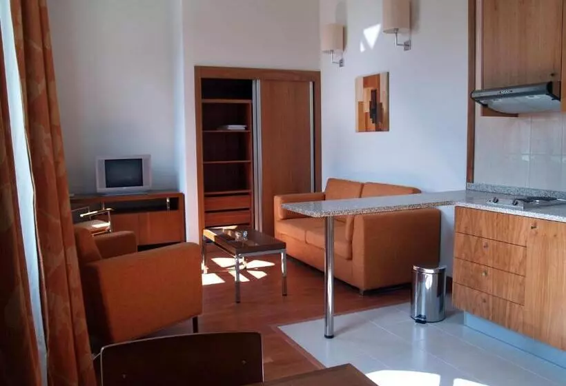 استودیوی استاندارد, Apartamentos Geres Ribeiro