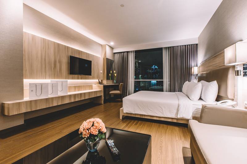 استودیوی استاندارد, Adelphi Suites Bangkok