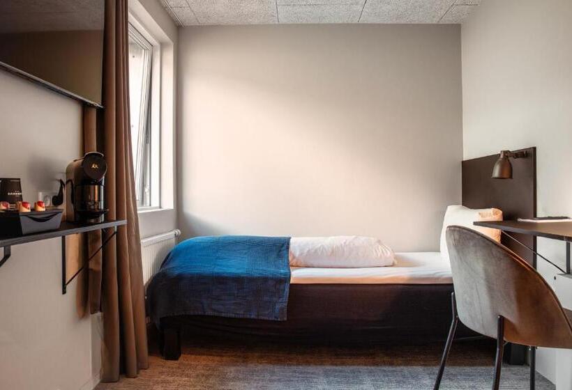 חדר סטנדרט יחיד, Djurhuus