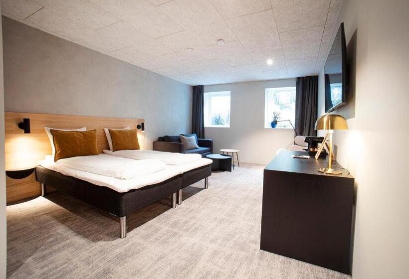 חדר סופריור, Djurhuus