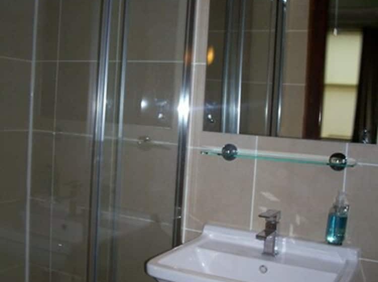 חדר סטנדרט, Edinburgh House