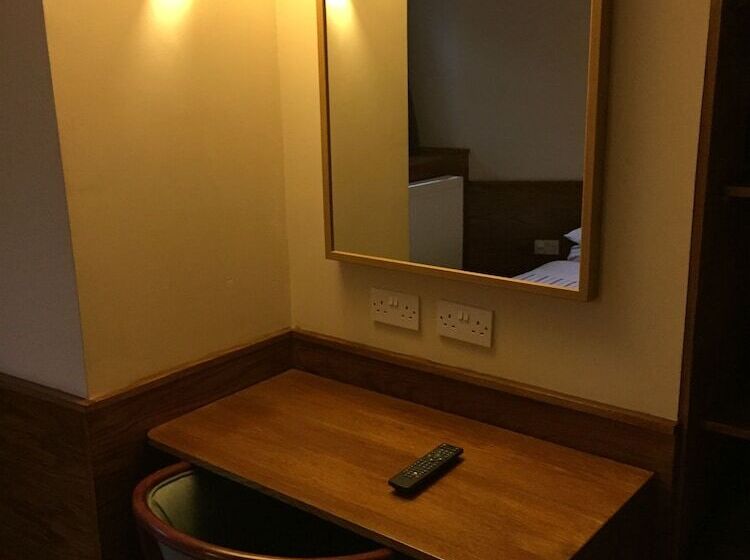 스탠다드 룸, Edinburgh House