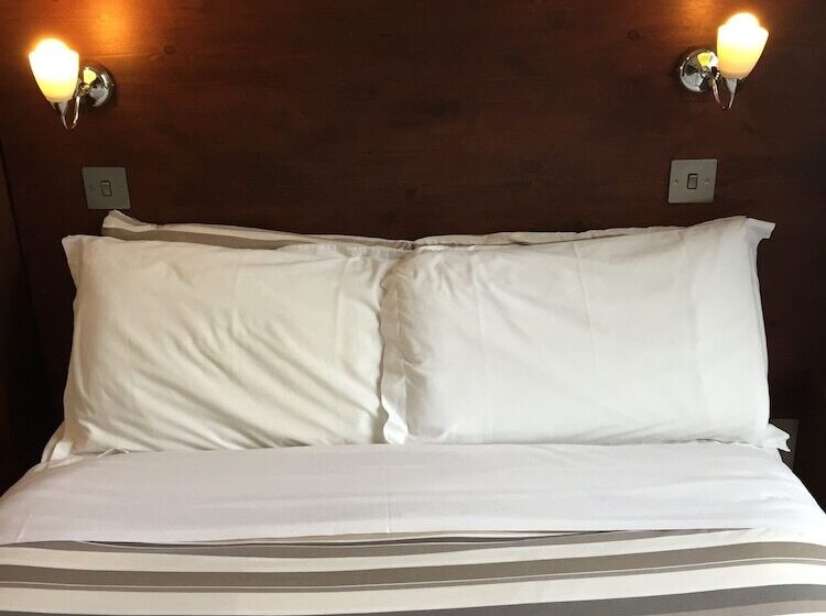 חדר סטנדרט, Edinburgh House