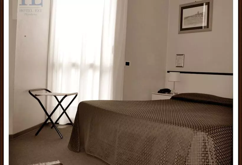 اتاق سوپریور یک تخته, Est Piombino