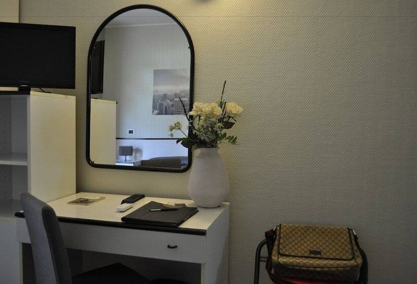 スーペリアシングルルーム, Est Piombino