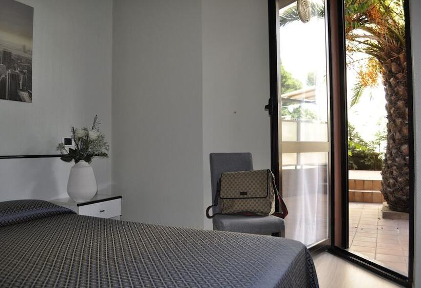 スタンダード４人部屋, Est Piombino