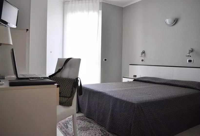 اتاق سوپریور یک تخته, Est Piombino
